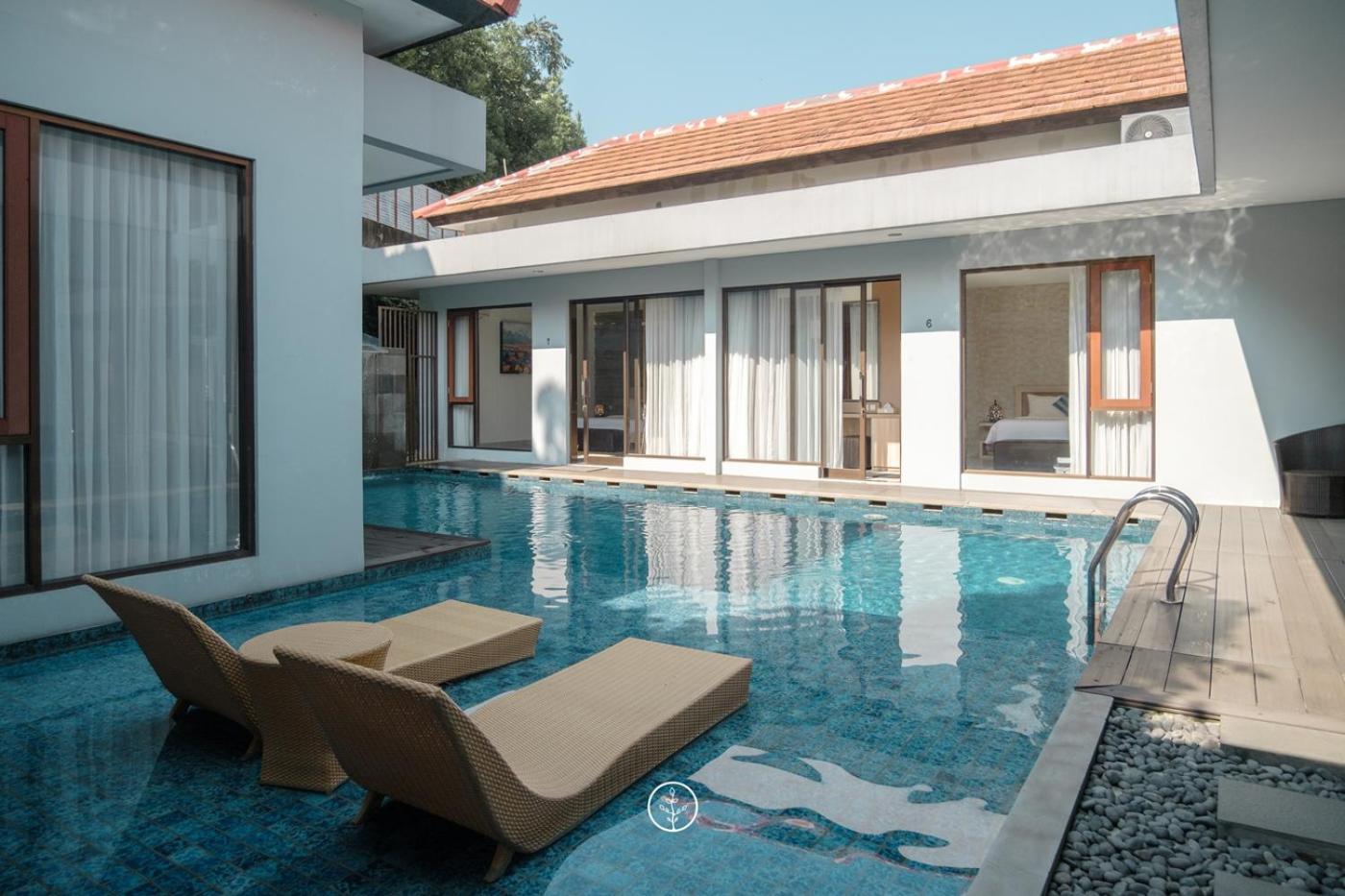 Kirei Mountain View 7 Bedrooms With A Private Swimming Pool Rumah liburan Bandung
