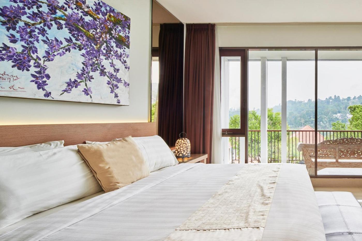 Rumah liburan Kirei Mountain View 7 Bedrooms With A Private Swimming Pool
