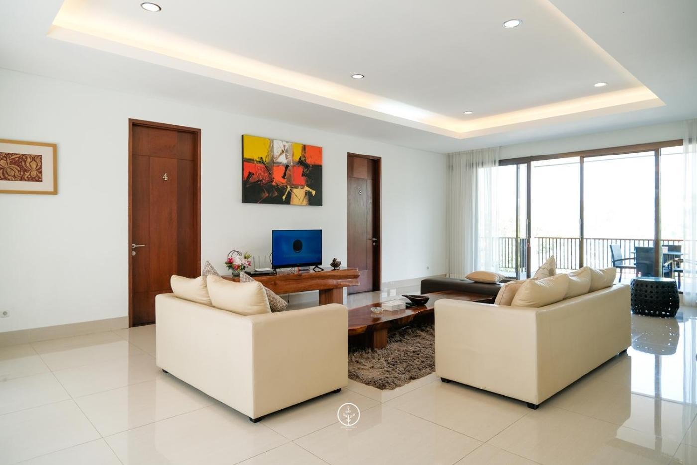 Rumah liburan Kirei Mountain View 7 Bedrooms With A Private Swimming Pool Bandung