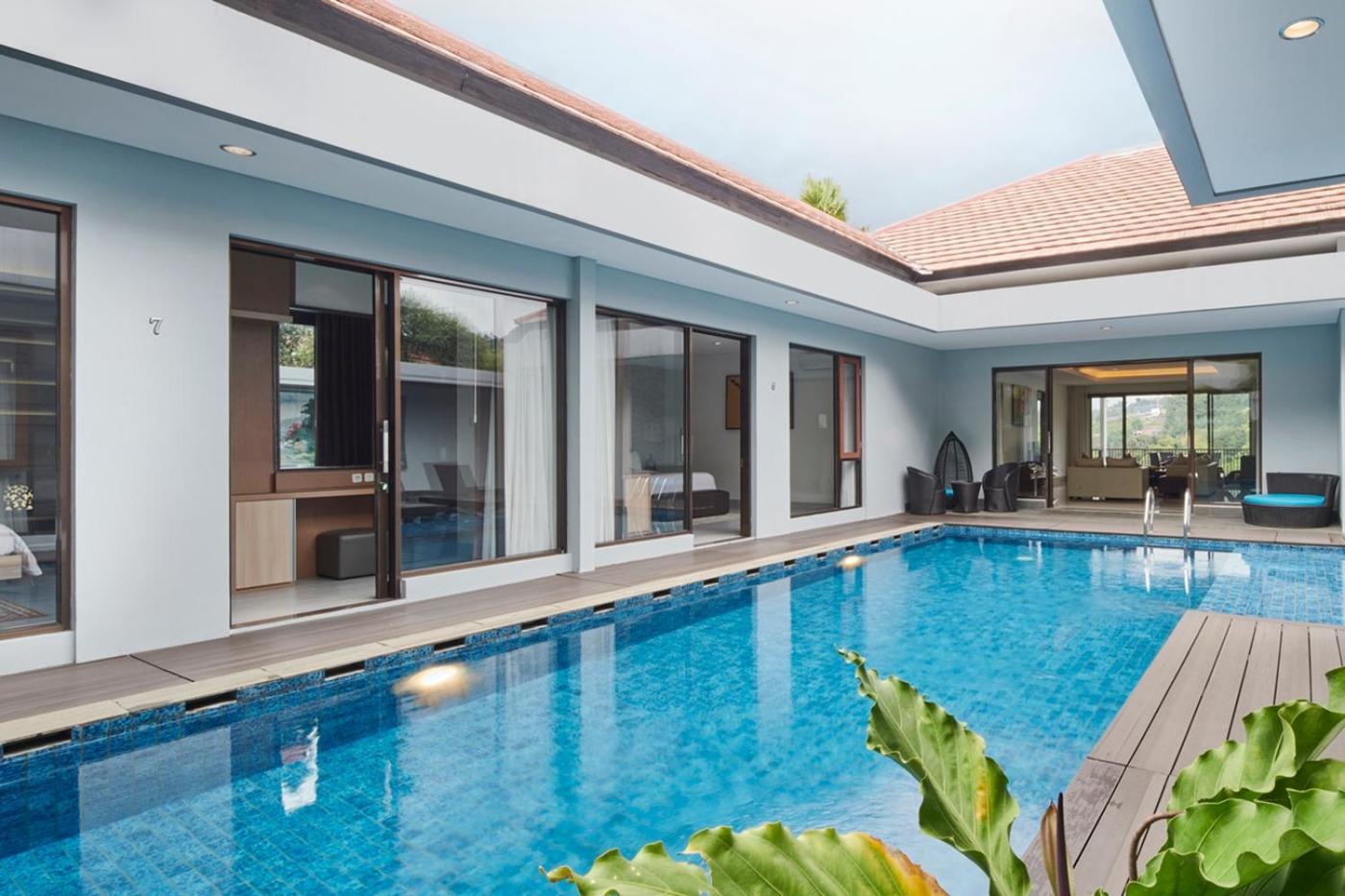Kirei Mountain View 7 Bedrooms With A Private Swimming Pool Bandung