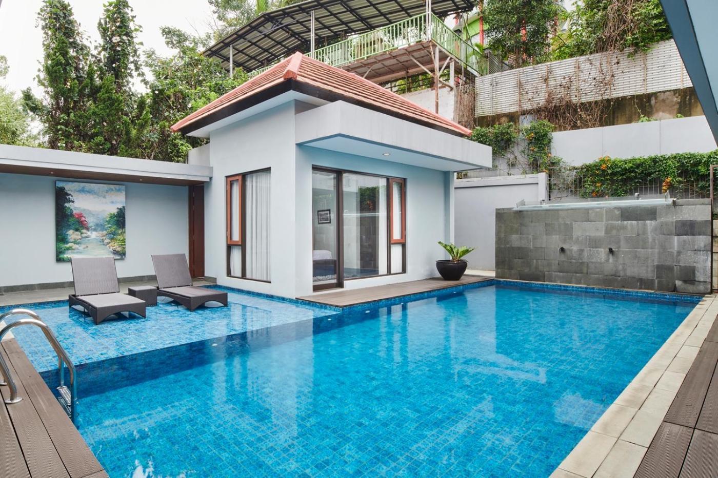 Kirei Mountain View 7 Bedrooms With A Private Swimming Pool Rumah liburan