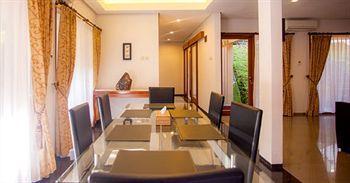 Rumah liburan Kirei Mountain View 7 Bedrooms With A Private Swimming Pool