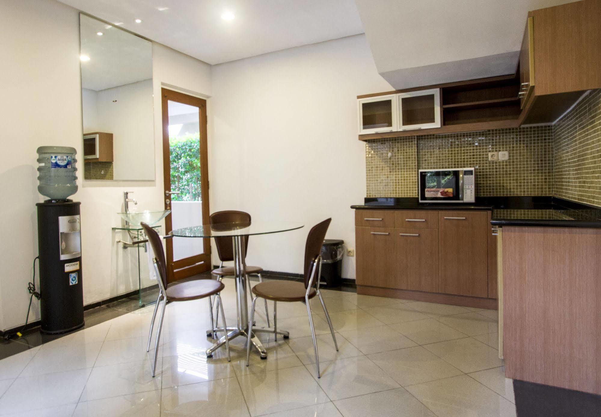 Kirei Mountain View 7 Bedrooms With A Private Swimming Pool * Bandung