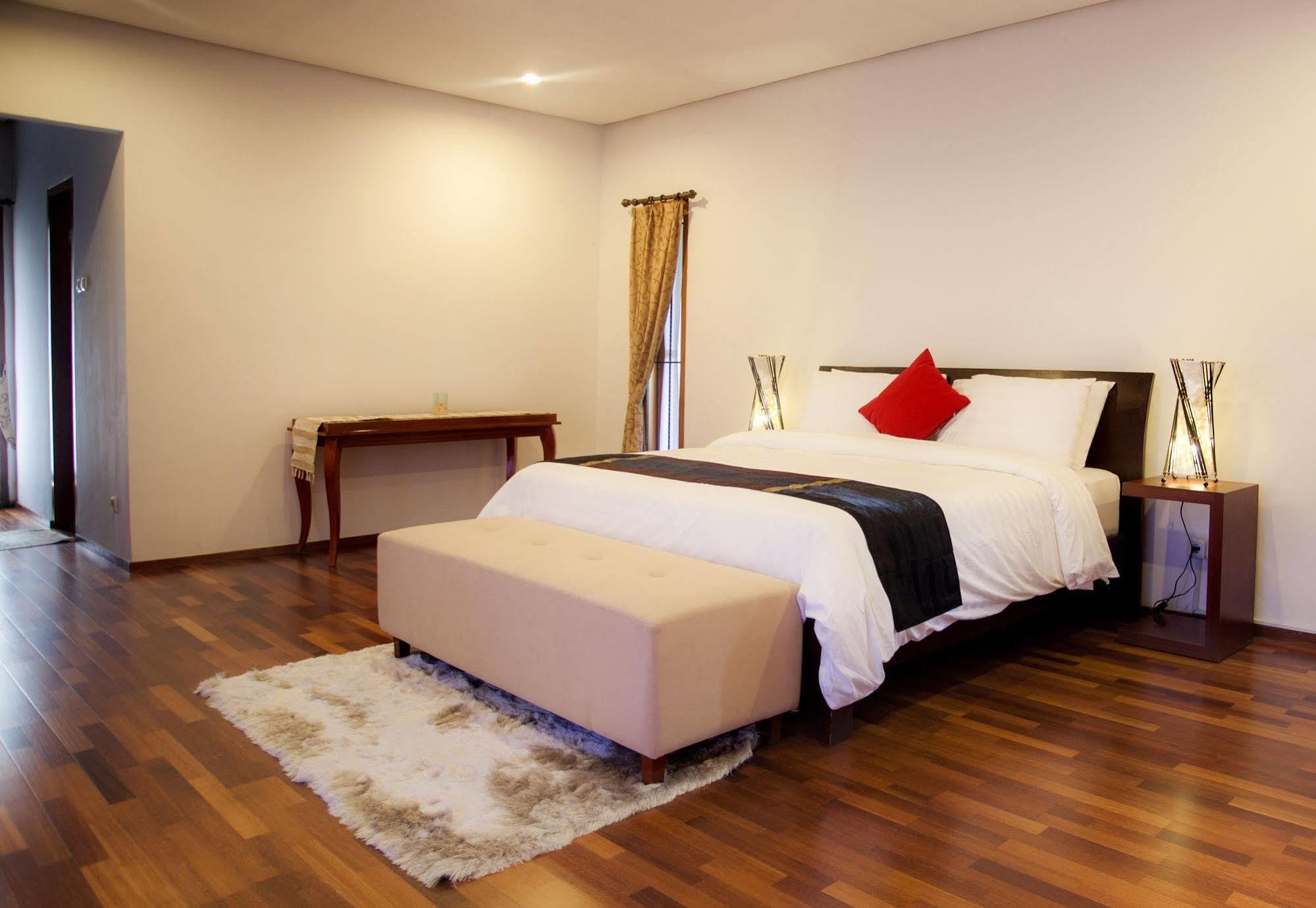 Kirei Mountain View 7 Bedrooms With A Private Swimming Pool Rumah liburan