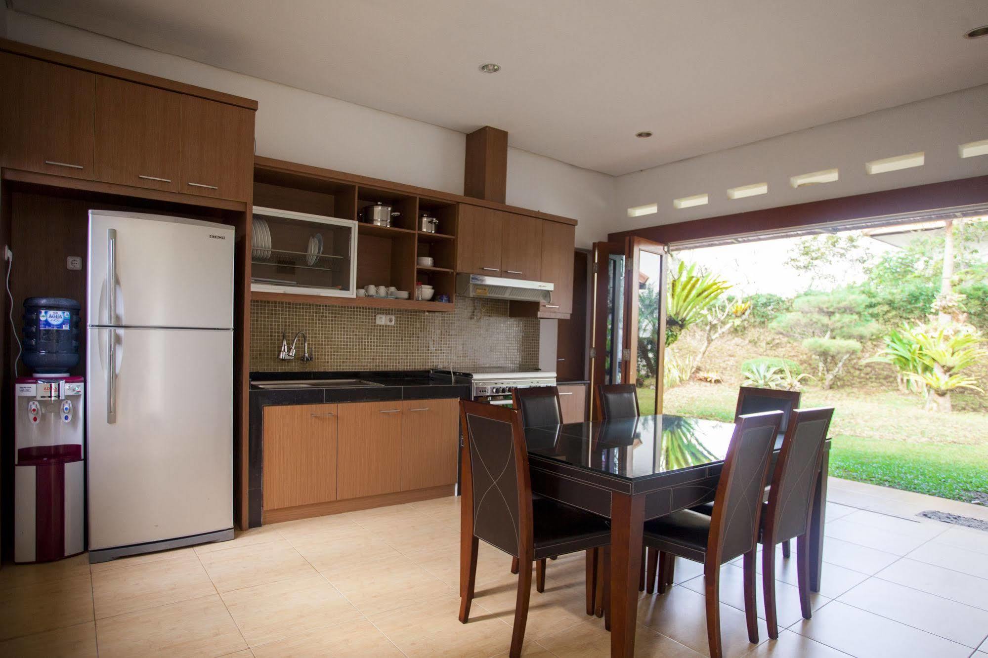 Kirei Mountain View 7 Bedrooms With A Private Swimming Pool Rumah liburan