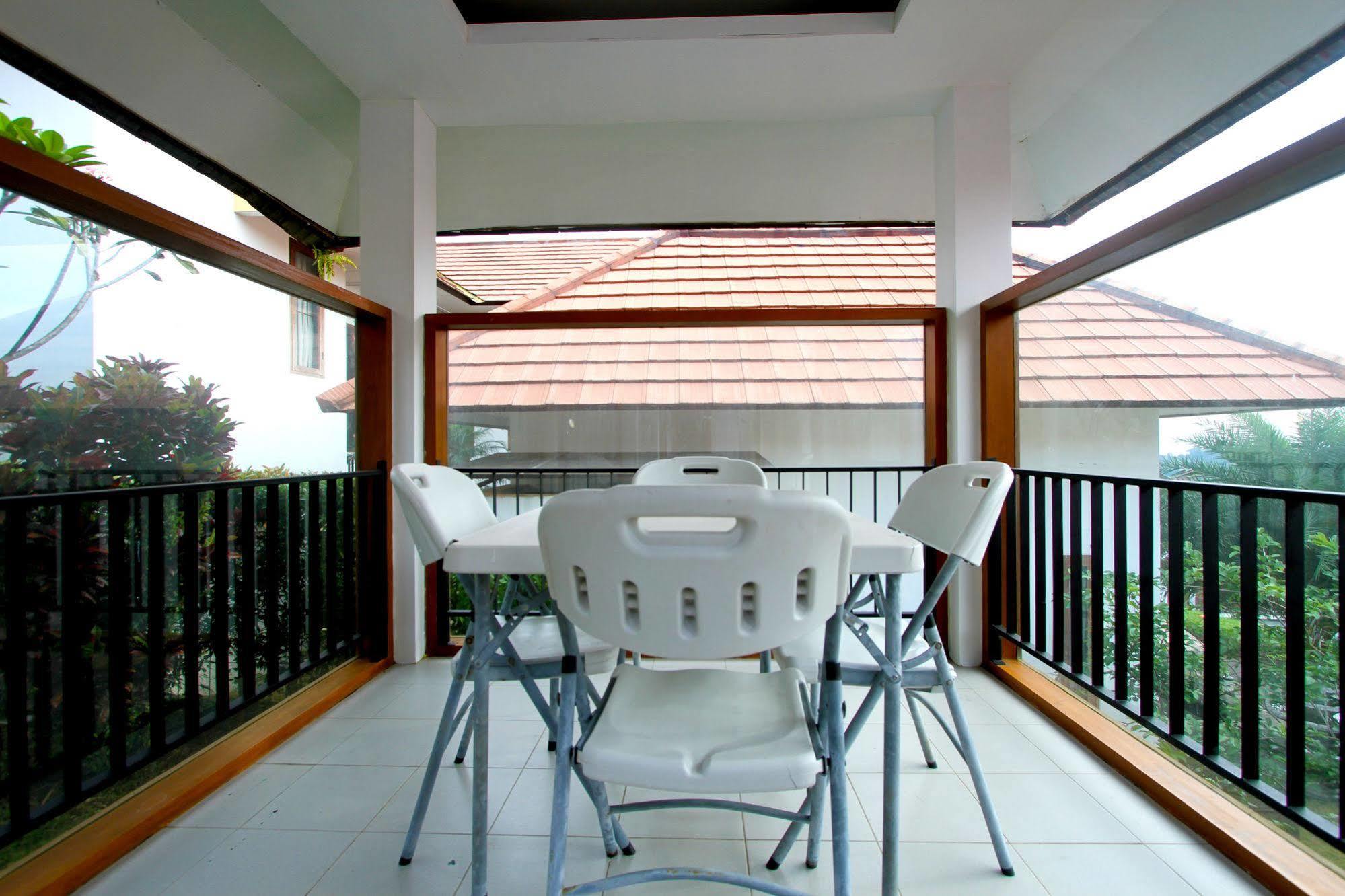 Rumah liburan Kirei Mountain View 7 Bedrooms With A Private Swimming Pool Bandung
